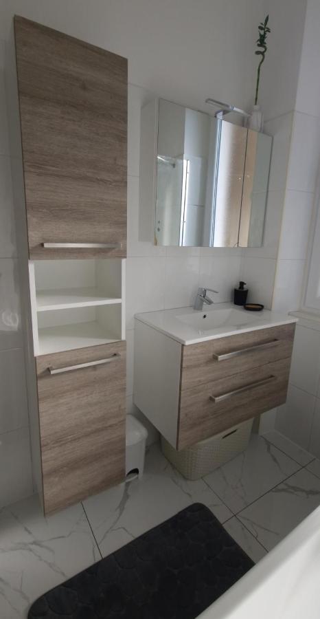 Appartamento Mc Centar Apartman Pola Esterno foto